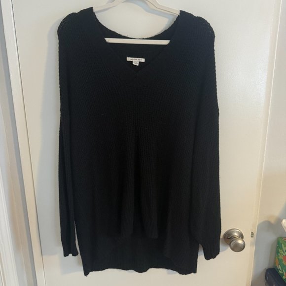 American Eagle Outfitters Sweaters - American Eagle Black Pullover V-Neck Sweater